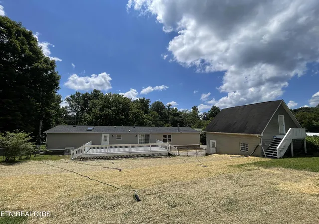 Photo 3 of Sale Pending at 258 Old Tacora Hills Rd, Clinton, TN 37716 | MLS# 1350733 | Listing updated on 2026-09-19