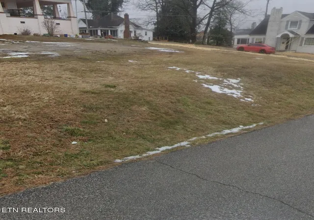 1st image of 105 W Ash St, La Follette, TN 37766 | MLS# 1350723