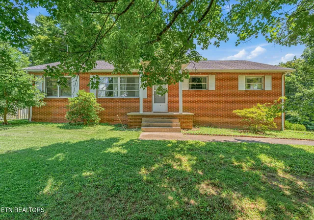 Photo 1 of Sale Pending at 1812 E Governor John Sevier Hwy, Knoxville, TN 37920 | MLS# 1350871 | Listing updated on 2026-09-02