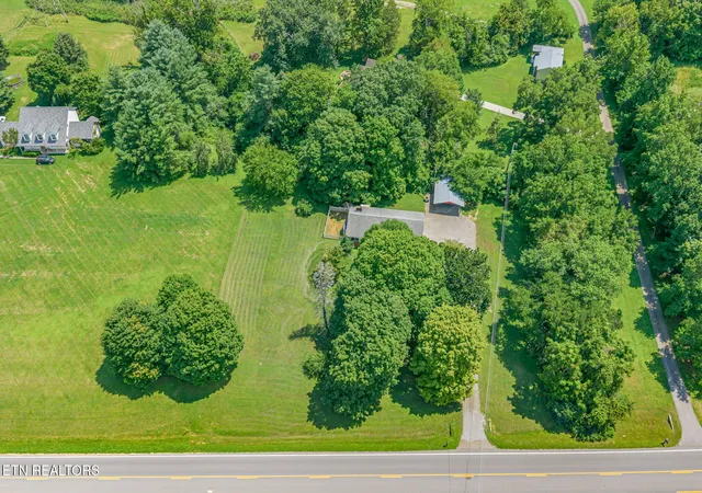 Photo 3 of Sale Pending at 1812 E Governor John Sevier Hwy, Knoxville, TN 37920 | MLS# 1350871 | Listing updated on 2026-09-02