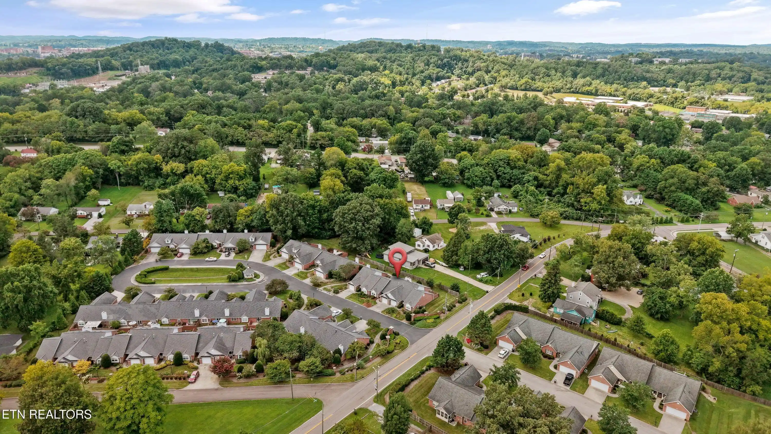 Listing Photo 40 - Condo for sale in 4125 Woodlawn Pike located at 4125 Woodlawn Pike, Knoxville, TN 37920 - Unit #A2