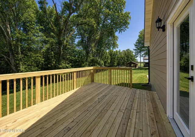 Photo 3 of Single family home for sale at 12595 Hickory Crk Rd, Lenoir City, TN 37771 | MLS# 1350752 | Listing updated on 2026-09-14