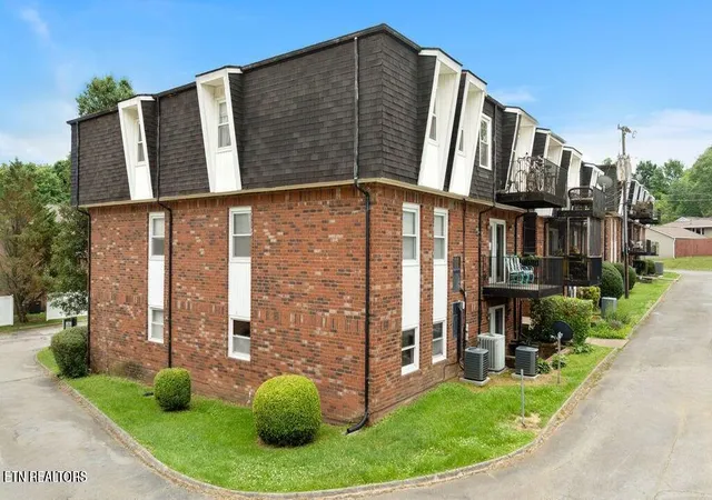 Photo 3 of Condo for sale at 1625 Woodrow Dr #410, Knoxville, TN 37918 | MLS# 1350778 | Listing updated on 2026-08-29