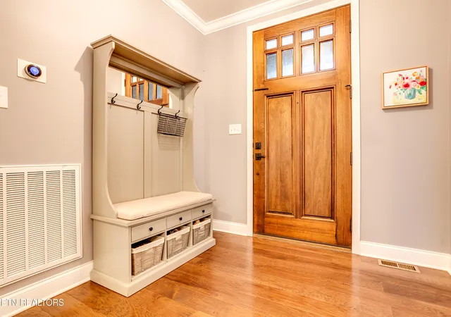Photo 4 of Single family home for sale at 634 Oak Cvs Ln, Knoxville, TN 37922 | MLS# 1350983 | Listing updated on 2026-09-14
