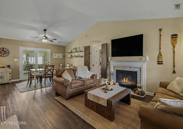 3rd image of 322 Saligugi Ln, Loudon, TN 37774 | MLS# 1350810