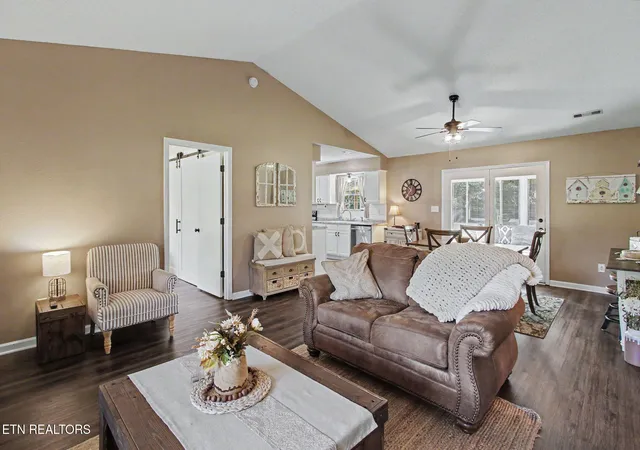 4th image of 322 Saligugi Ln, Loudon, TN 37774 | MLS# 1350810