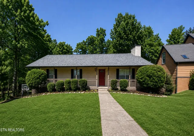 1st image of 1532 N Courtney Oak Ln, Knoxville, TN 37938 | MLS# 1350777