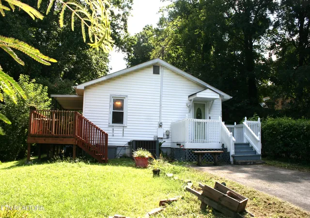 1st image of 308 Highland Ave, Oliver Springs, TN 37840 | MLS# 1350868