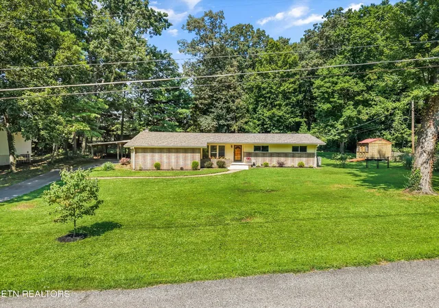 Photo 3 of Single family home for sale at 5617 Briercliff Rd, Knoxville, TN 37918 | MLS# 1350809 | Listing updated on 2026-09-14