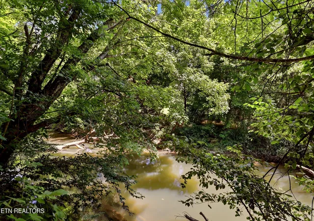 3rd image of 289 Midway Dr, Oliver Springs, TN 37840 | MLS# 1351111