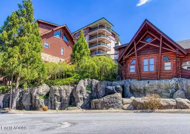29th image of 410 Big Bear Wy #UNIT 2002, Pigeon Forge, TN 37863 | MLS# 1350798