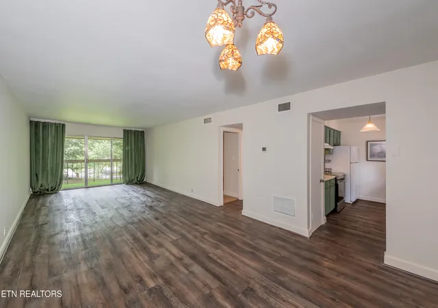 2nd image of 417 Canberra Dr #132, Knoxville, TN 37923 | MLS# 1350802