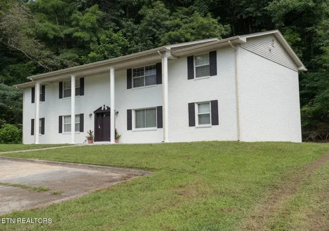 2nd image of 6745 Langston Dr, Knoxville, TN 37918 | MLS# 1350805