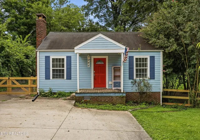 1st image of 966 Poplar St, Alcoa, TN 37701 | MLS# 1351014