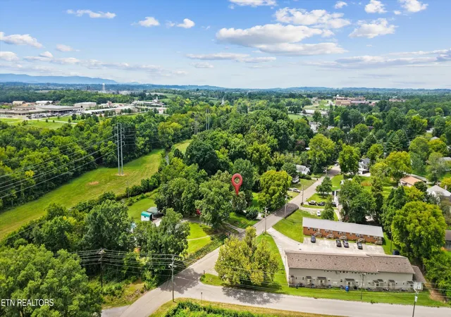 36th image of 966 Poplar St, Alcoa, TN 37701 | MLS# 1351014