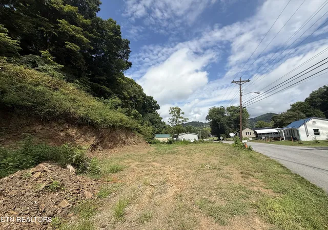 3rd image of 517 Tuggle Hill Rd, Rogersville, TN 37857 | MLS# 1351189