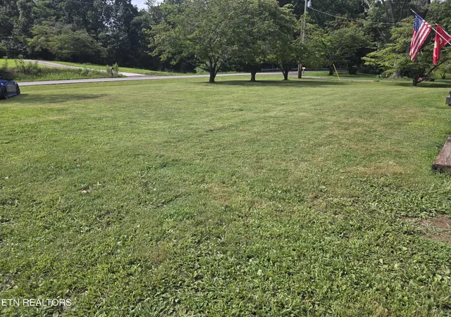 3rd image of 1283 Laurel Rd, Clinton, TN 37716 | MLS# 1350807