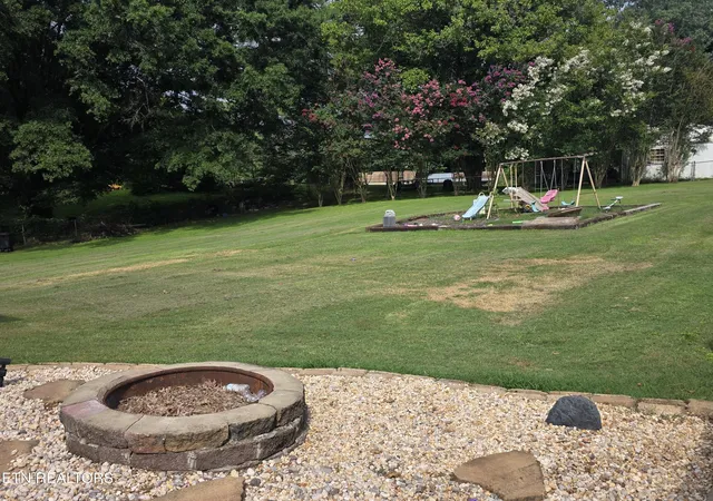 4th image of 1283 Laurel Rd, Clinton, TN 37716 | MLS# 1350807