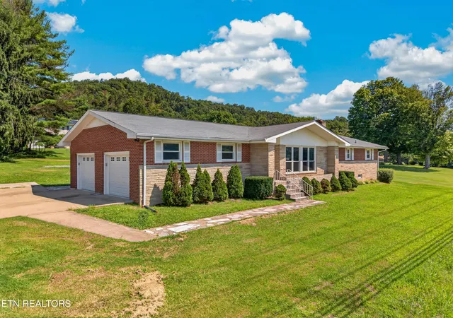 3rd image of 304 Russell Dr, Rogersville, TN 37857 | MLS# 1350811