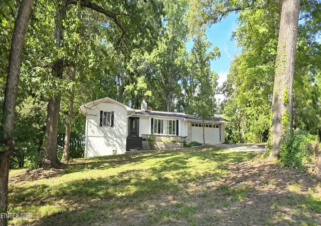 2nd image of 9721 Asheville Hwy, Strawberry Plains, TN 37871 | MLS# 1350833