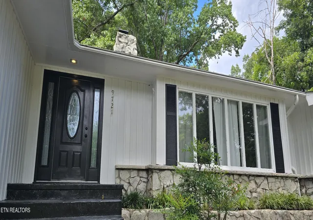Photo 3 of Single family home for sale at 9721 Asheville Hwy, Strawberry Plains, TN 37871 | MLS# 1350833 | Listing updated on 2026-09-16