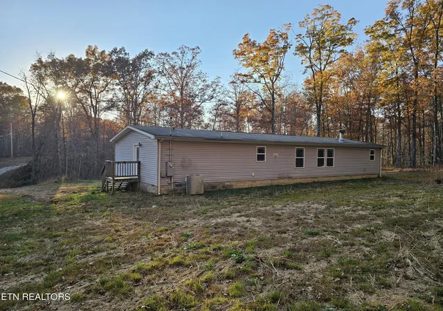 Photo 3 of Single family home for sale at 196 Red Hl Rd, Sunbright, TN 37872 | MLS# 1350823 | Listing updated on 2026-09-07