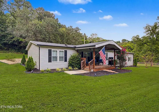 2nd image of 1350 Waller Ferry Rd, Lenoir City, TN 37771 | MLS# 1351655
