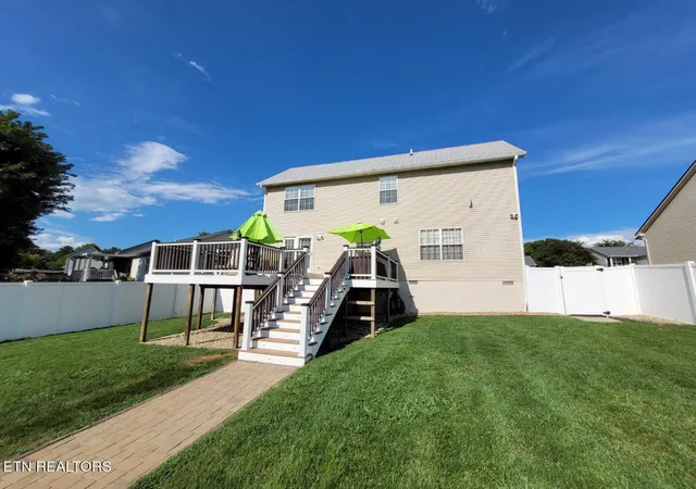 Photo 4 of Sale Pending at 1217 Quiet Brk Ln, Knoxville, TN 37914 | MLS# 1350850 | Listing updated on 2026-08-12