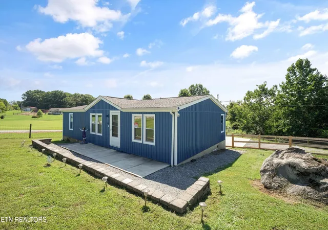 Photo 1 of Single family home for sale at 769 Farmington Way, Maryville, TN 37801 | MLS# 1350851 | Listing updated on 2026-08-26