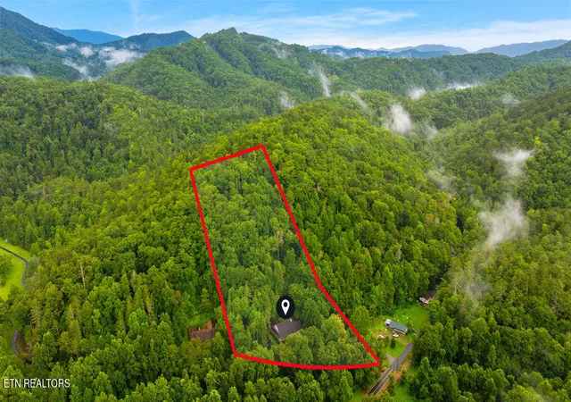 2nd image of 3012 Roaring Creek Wy, Sevierville, TN 37862 | MLS# 1350963