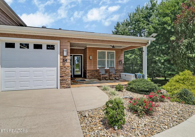 Photo 4 of Single family home for sale at 14 Red Oak Dr, Crossville, TN 38555 | MLS# 1350866 | Listing updated on 2026-10-06