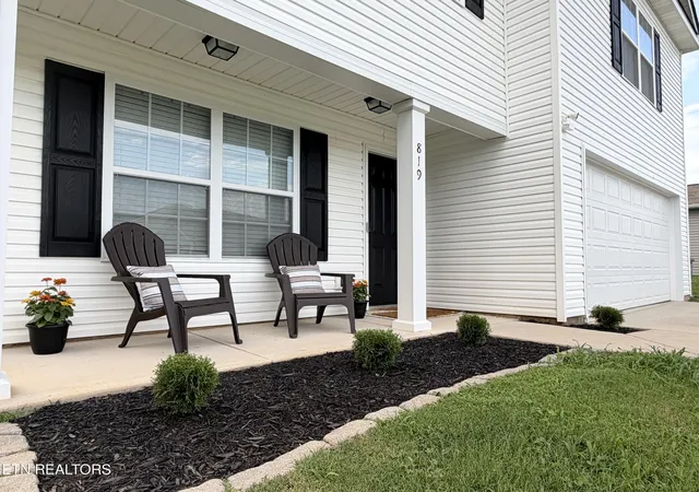 image of 819 Old Towne Loop Dr, Seymour, TN 37865 | MLS# 1350913