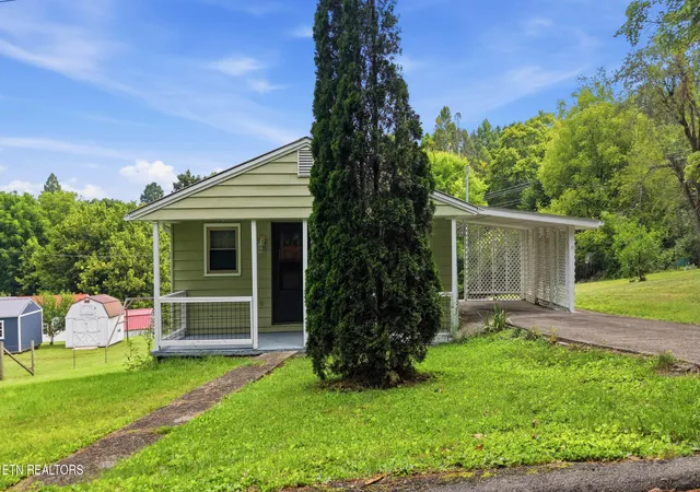 1st image of 423 Hillside Ln, Athens, TN 37303 | MLS# 1351283