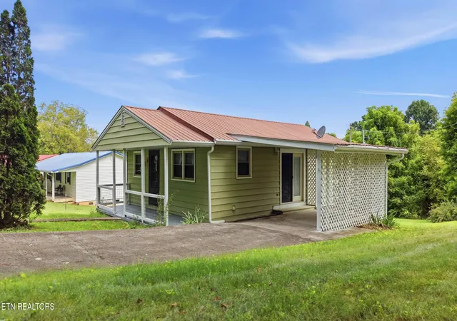 3rd image of 423 Hillside Ln, Athens, TN 37303 | MLS# 1351283