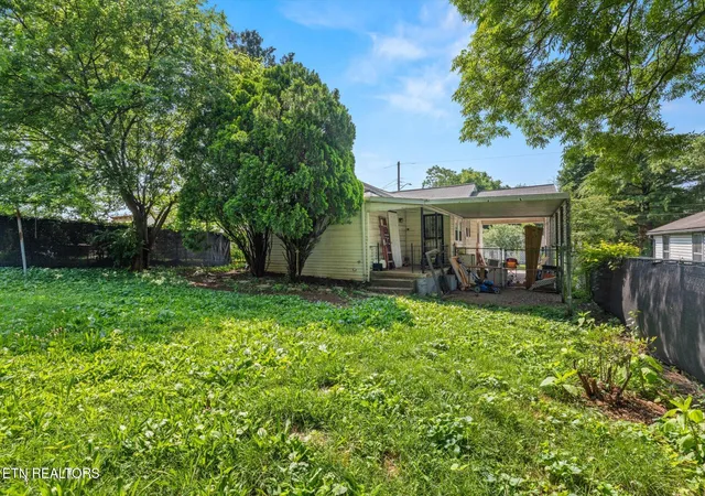3rd image of 2415 Brown Ave, Knoxville, TN 37917 | MLS# 1350975