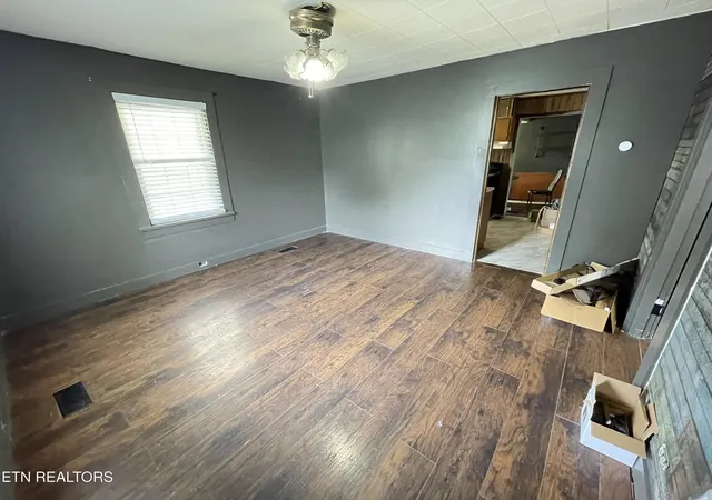4th image of 2415 Brown Ave, Knoxville, TN 37917 | MLS# 1350975