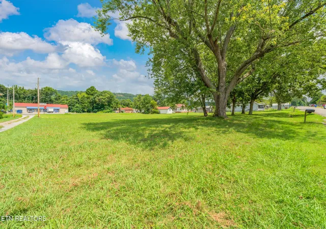 5th image of 706 N Gateway Ave, Rockwood, TN 37854 | MLS# 1350889