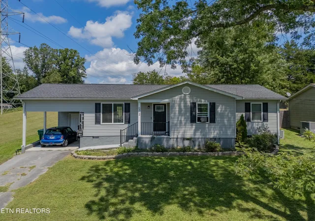 1st image of 6412 Walnut Breeze Ln, Knoxville, TN 37918 | MLS# 1351229
