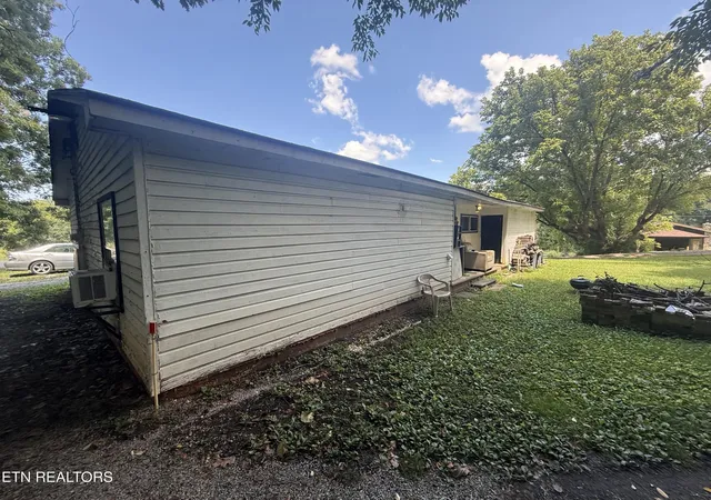 Photo 3 of Single family home for sale at 5400 Maynardville Hwy, Maynardville, TN 37807 | MLS# 1350909 | Listing updated on 2026-09-28