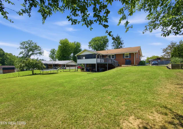 Photo 3 of Sale Pending at 1009 Patton Fry Rd, Kingston, TN 37763 | MLS# 1351642 | Listing updated on 2026-08-22