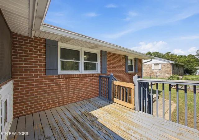 Photo 4 of Sale Pending at 1009 Patton Fry Rd, Kingston, TN 37763 | MLS# 1351642 | Listing updated on 2026-08-22