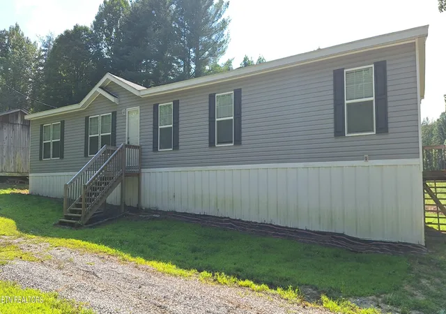 2nd image of 776 Earl's Loop Rd, Spencer, TN 38585 | MLS# 1351474