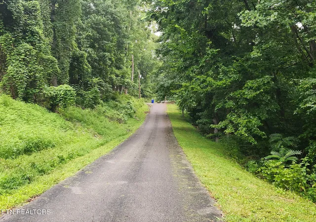 3rd image of Vann Dr, Harriman, TN 37748 | MLS# 1351024