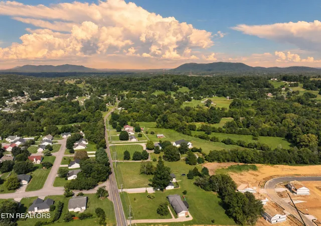 Photo 3 of Sale Pending at 7600 E Emory Rd, Corryton, TN 37721 | MLS# 1350949 | Listing updated on 2026-08-18
