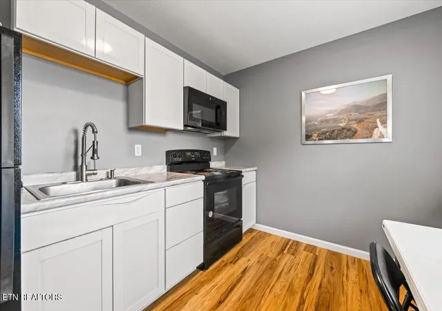 Photo 3 of Single family home for sale at 302 N 12th Street, La Follette, TN 37766 | MLS# 1351431 | Listing updated on 2026-09-20