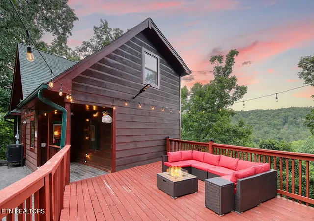 34th image of 1742 Pulaski Ln, Sevierville, TN 37862 | MLS# 1351160