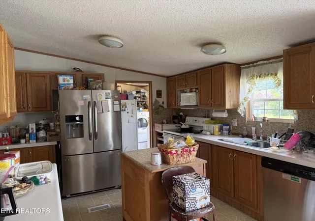 Photo 2 of Single family home for sale at 3012 Brethren Church Rd, White Pine, TN 37890 | MLS# 1350959 | Listing updated on 2026-09-01