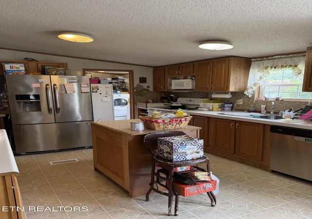 Photo 3 of Single family home for sale at 3012 Brethren Church Rd, White Pine, TN 37890 | MLS# 1350959 | Listing updated on 2026-09-01
