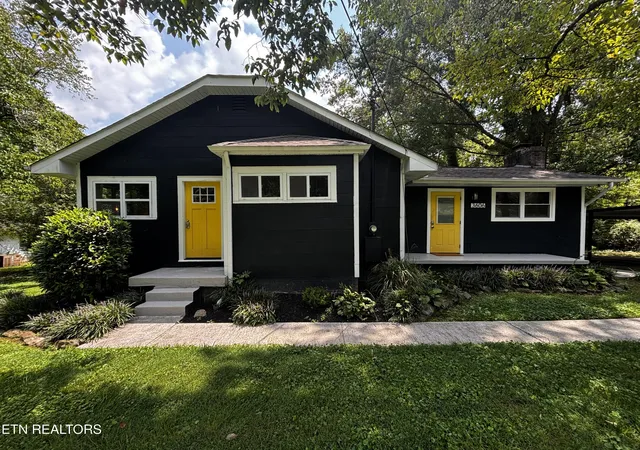 Photo 1 of Single family home for sale at 3606 Delrose Dr, Knoxville, TN 37914 | MLS# 1351870 | Listing updated on 2026-09-16