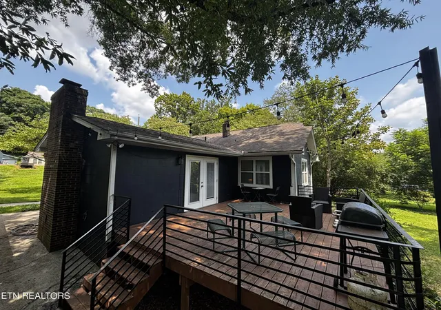 Photo 3 of Single family home for sale at 3606 Delrose Dr, Knoxville, TN 37914 | MLS# 1351870 | Listing updated on 2026-09-16